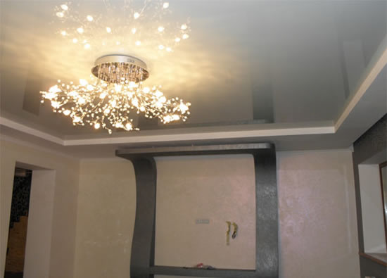 какая максимальная высота натяжного потолка