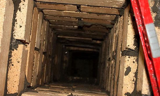 вытяжная труба на крыше