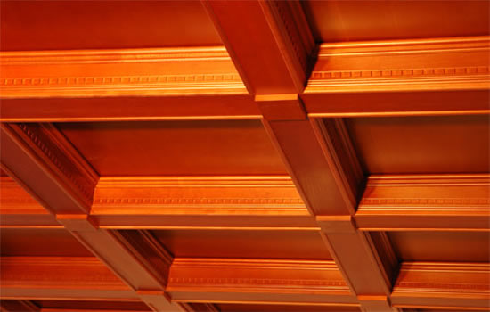 потолочный плинтус виды