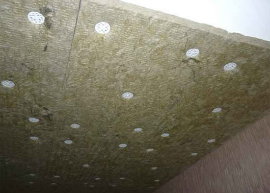 шумоизоляция потолка в деревянном доме устройство