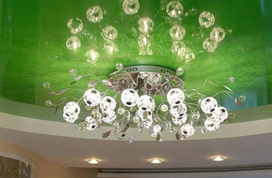 как крепить люстру к натяжному потолку