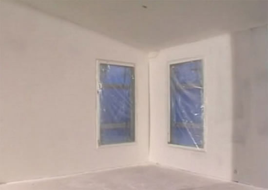 очистка потолка от побелки