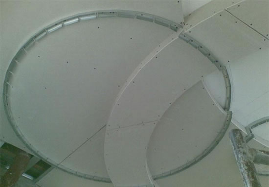 монтаж многоуровневых потолков из гипсокартона