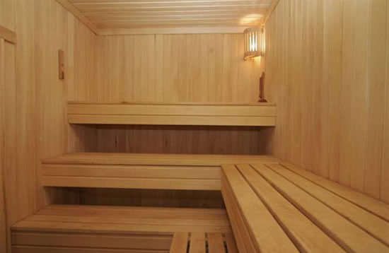 какая оптимальная высота потолка бани