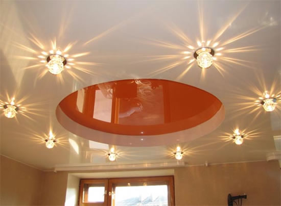 натяжные потолки монтаж светильников