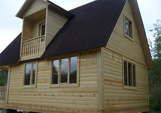 чем крыть крышу деревянного дома