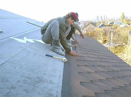 монтаж мягкой кровли зимой