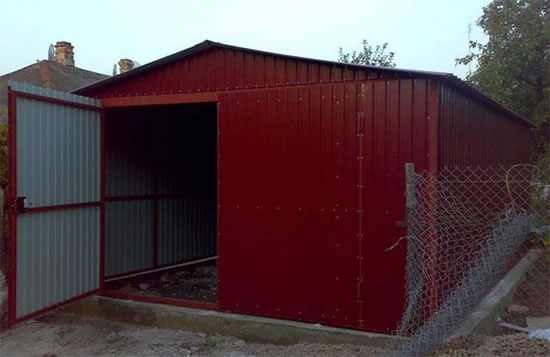 построить гараж из профнастила