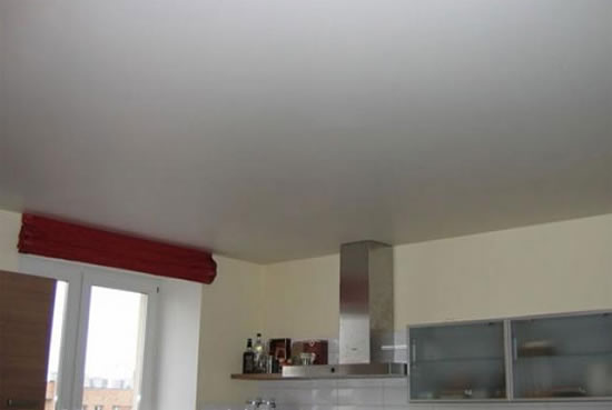 какие потолки сделать на кухне