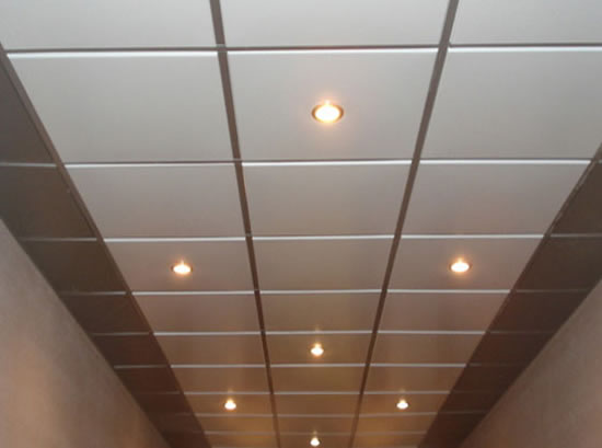 устройство потолка армстронг