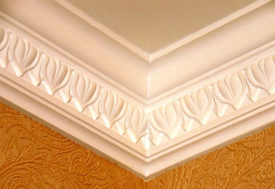 декоративный потолочный плинтус преимущества