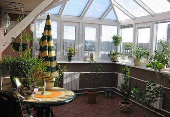 стеклянная кровля в доме