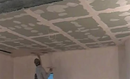 как затирать потолок после шпаклевки