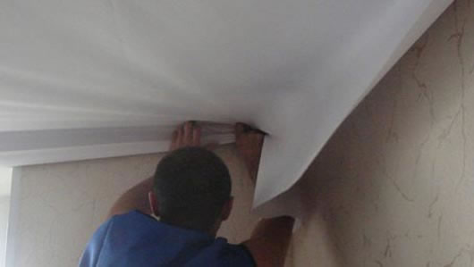 монтаж двухуровневых натяжных потолков своими руками