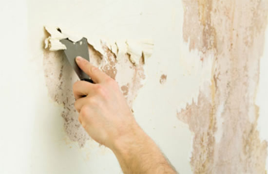 удаление побелки с потолка