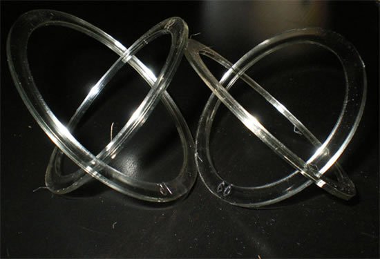 отверстия в натяжном потолке своими руками