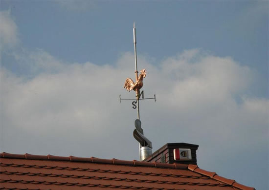 элементы кровли из металлочерепицы