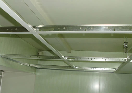 установка подвесного потолка своими руками