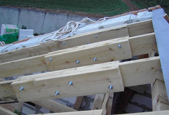 как зарезать стропила