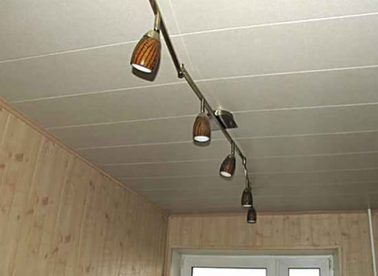 монтаж пластикового подвесного потолка