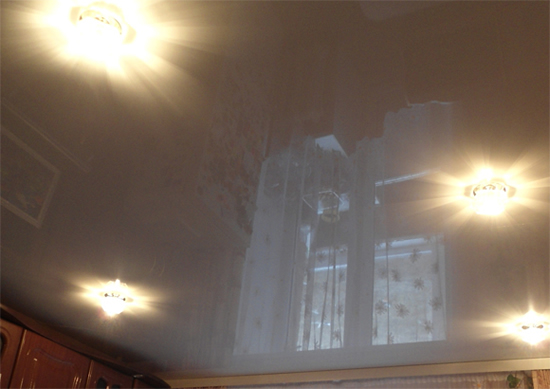 глянцевая краска для потолка фото