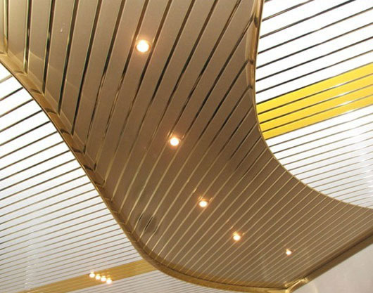 вытяжка в реечном потолке