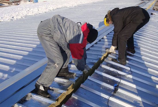 крепление козырька к сэндвич панели