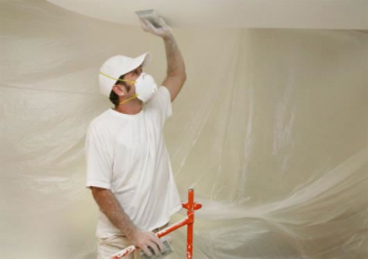 как штукатурить потолок