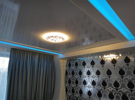 потолочный карниз с натяжным потолком