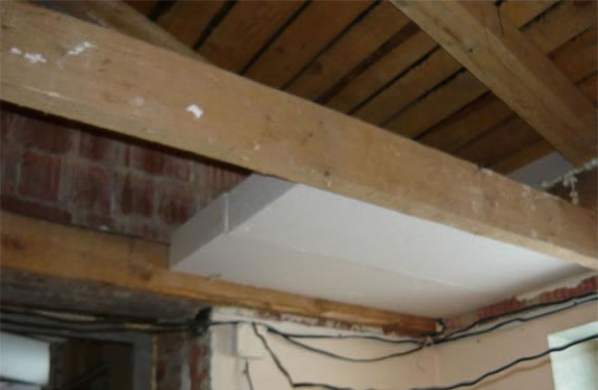утепление деревянного потолка пенопластом