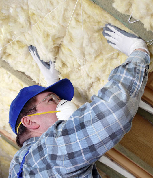 утепление потолка минеральной ватой достоинства