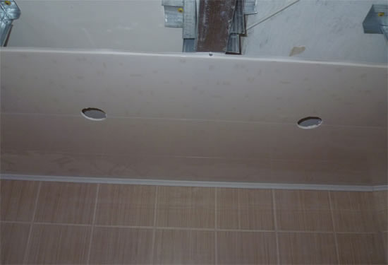 как правильно подшить потолок пластиком