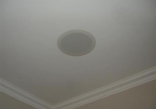 встраиваемые акустические колонки