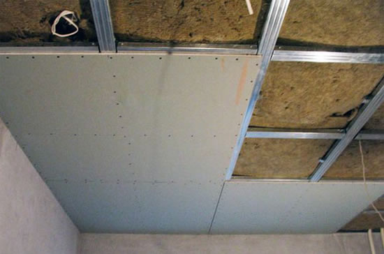 натяжной или навесной потолок какой выбрать