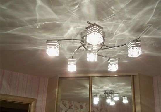 люстры для натяжных потолков