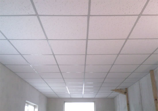 монтаж подвесного потолка армстронг