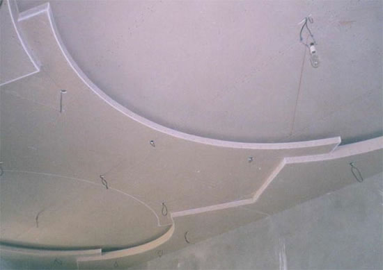 потолки из гипсокартона для кухни