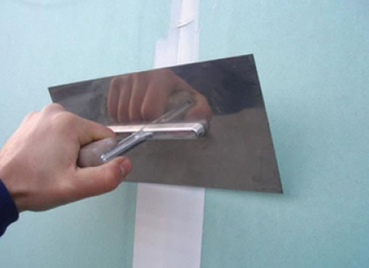 покраска потолков из гипсокартона технология