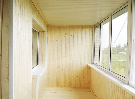 отделка потолка на лоджии