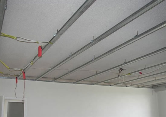 обшивка потолка гипсокартоном устройство