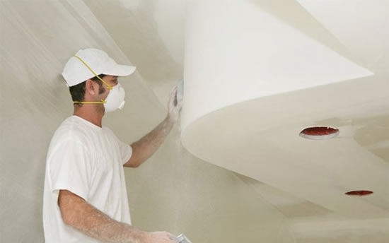 чем лучше отделать гипсокартонный потолок