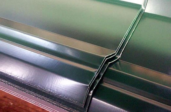 сколько нужно профнастила на крышу