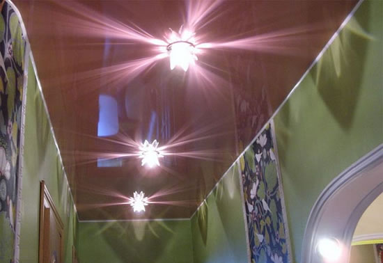 двухуровневый потолок в коридоре