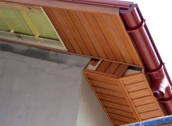 подшивка кровли софитами