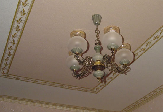 наклейка обоев на потолок инструкция