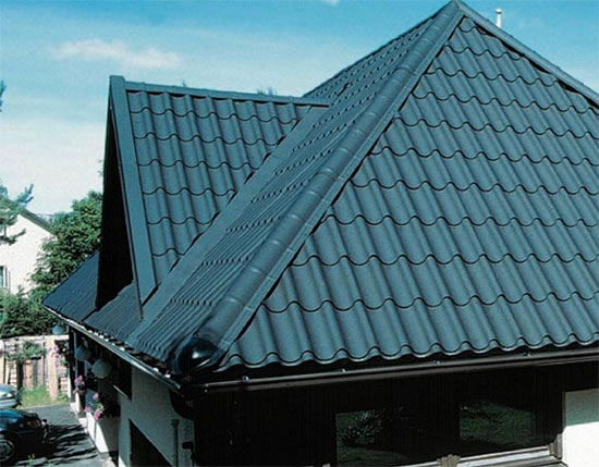 ломанная крыша из металлочерепицы