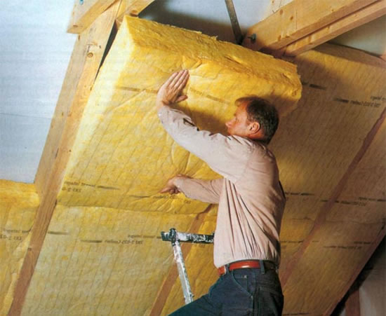 как и чем утеплить потолок частного дома