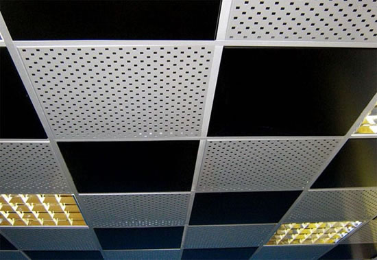 реечный потолок перфорированный