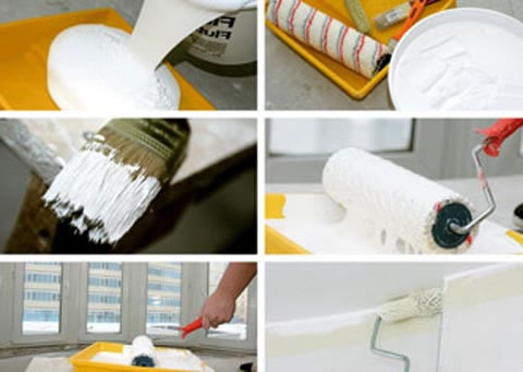 этапы покраски потолка